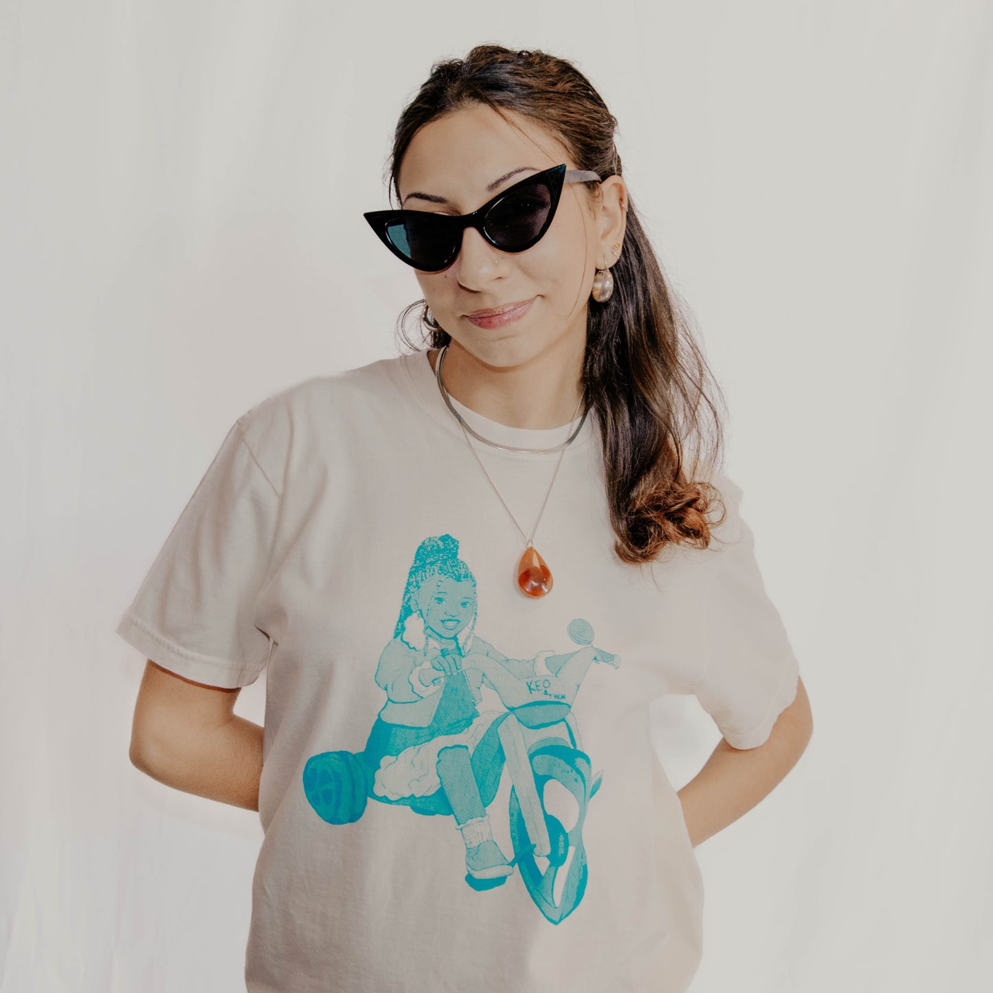 Money Grooves - Tricycle T-Shirt - Beige w/ Turquoise